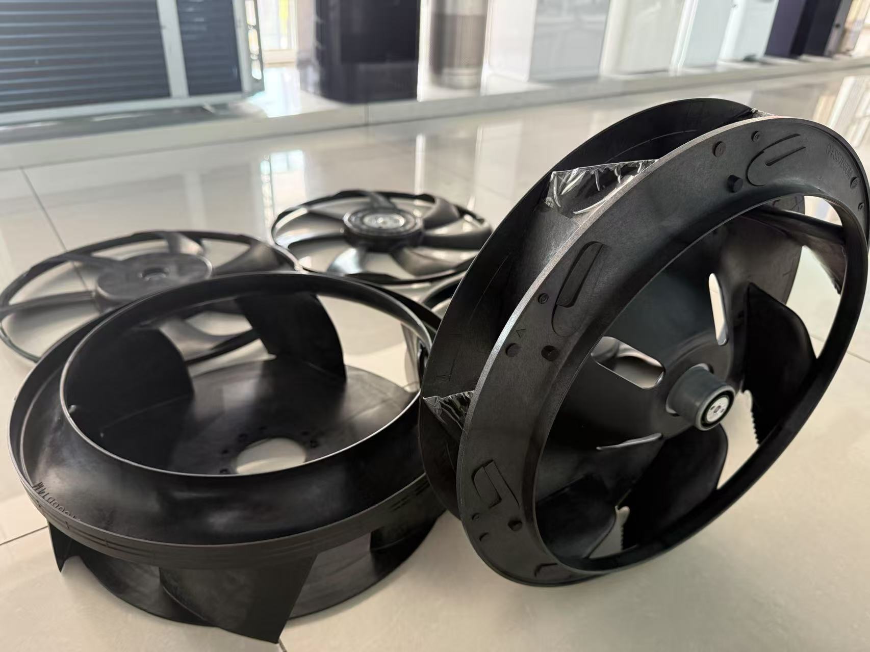 fan blade injection molding moulage par injection de lame de ventilateur