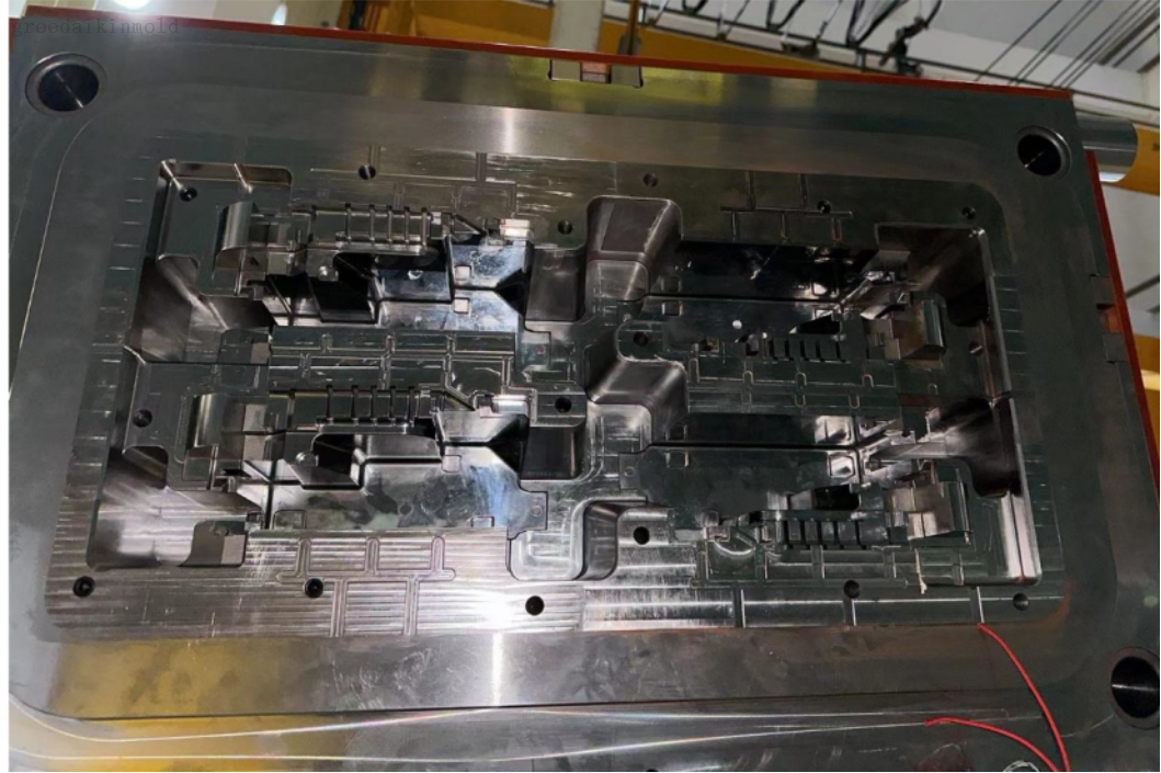 moule en plastique pour boîtier électrique